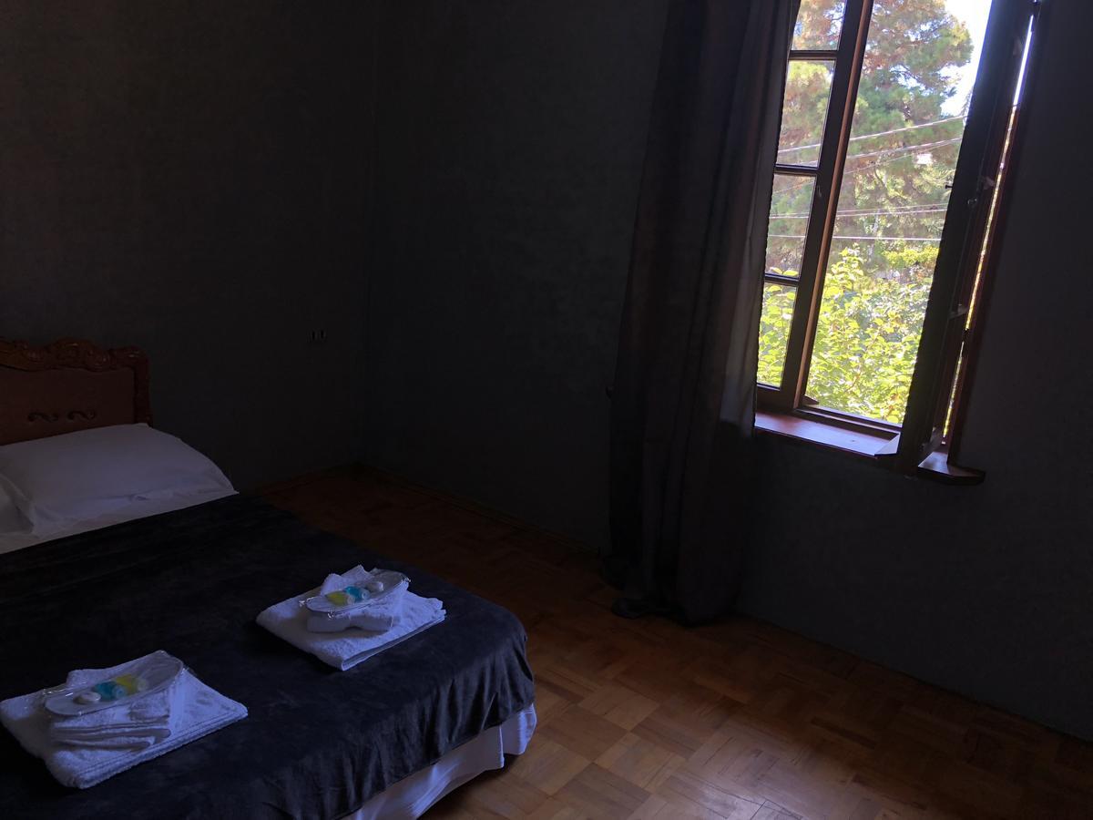 Lucky Family Hotel Tbilisi Exterior photo