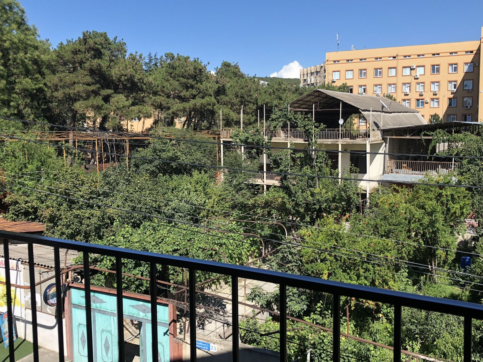 Lucky Family Hotel Tbilisi Exterior photo